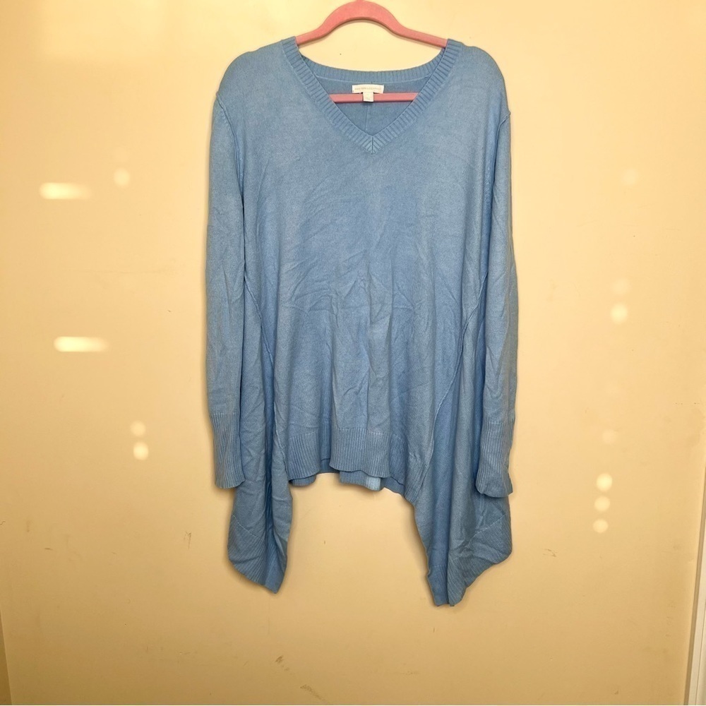 NEW YORK & COMPANY Light Blue Sharkbite Hem Soft Sweater
